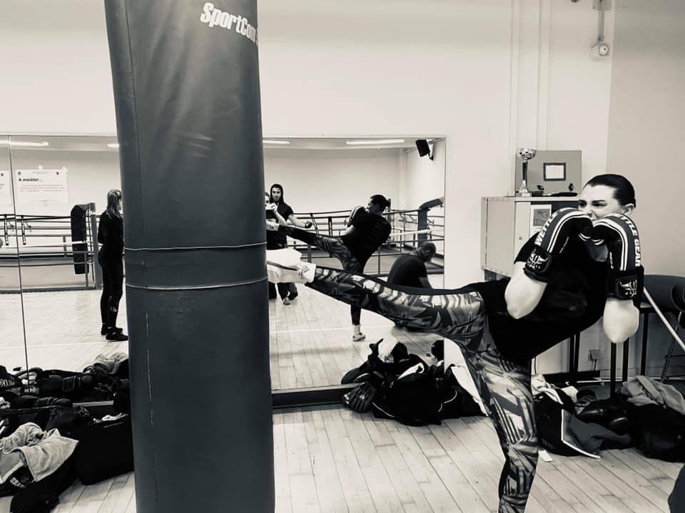 La boxe anglaise et les vecteurs inférieurs : Les pieds Self défense et  krav maga à Rennes