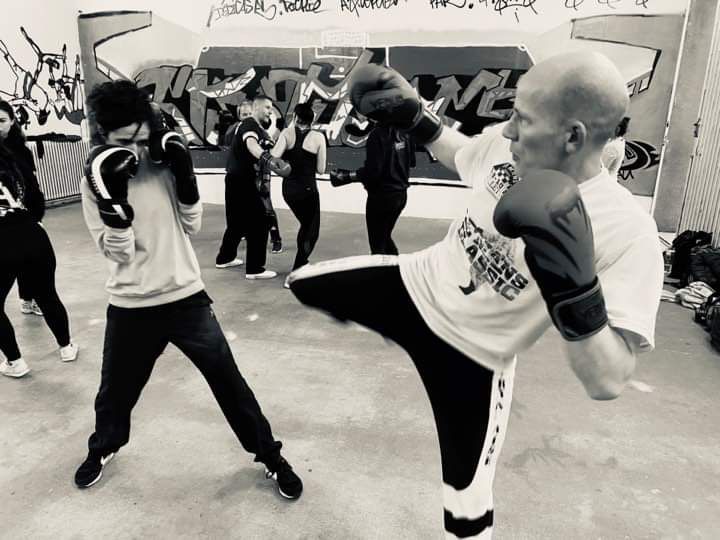 Cours de boxe française à Rennes au club Défenses Tactiques Cours de boxe française à Rennes au club Défenses Tactiques